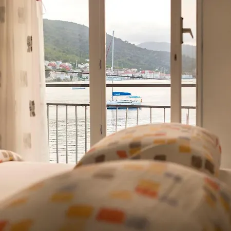 Apartment Apartments By The Sea Vis - 8525